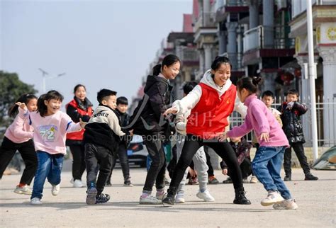 江西宜春：情暖留守儿童-人民图片网