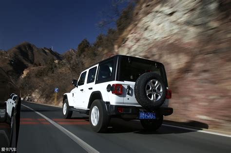 爱卡SUV专业测试 全新Jeep牧马人Sahara:一台满足日常代步需求的牧马人-爱卡汽车