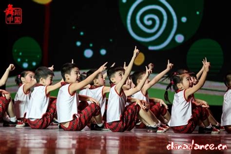 第七届全国电视舞蹈大赛少儿组《我们刚上一年级》 - 舞蹈图片 - Powered by Discuz!