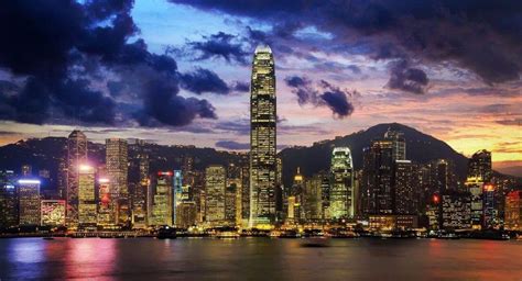 香港的房价 这是红磡的都会轩，套内44.59平米，价格约18万+/平米