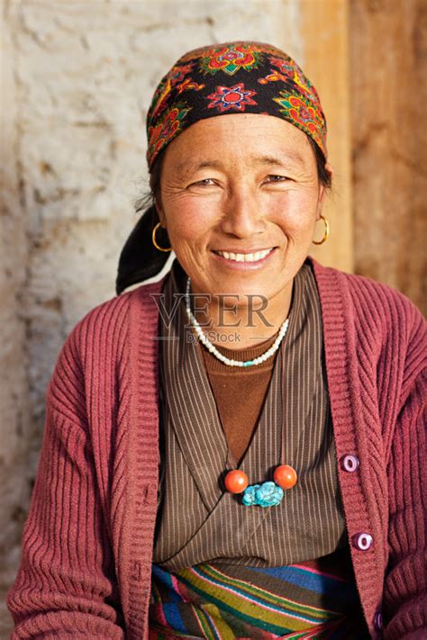 藏族女模特 EF 70-200 F4 野外拍摄 时间2014年7月.................................-中关村 ...