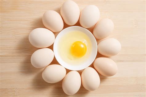 鹅蛋和鸭蛋哪个营养高（鹅蛋和鸭蛋谁营养高）