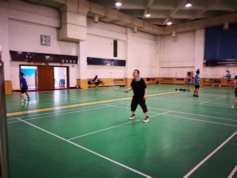 日语学院举办“羽毛球、乒乓球比赛”活动