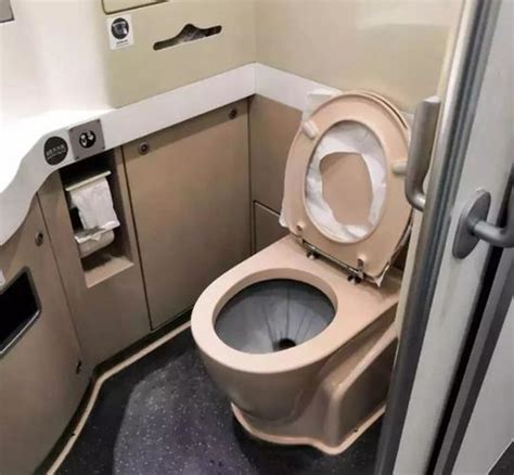 高铁类厕所解决方案