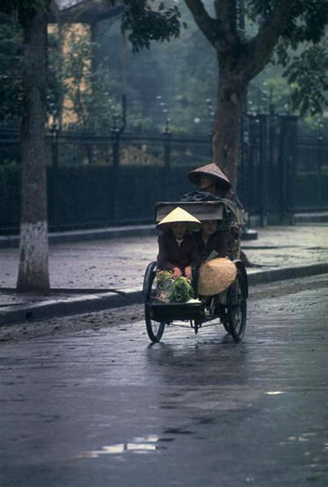 越南老照片：1950年代至1980年代河内街头的中秋节__凤凰网