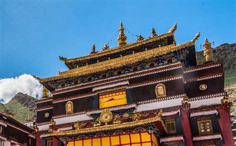 走近西藏日喀则地区最大的寺庙 扎什伦布寺旅游景点介绍_西藏旅游攻略【重庆中国青年旅行社】