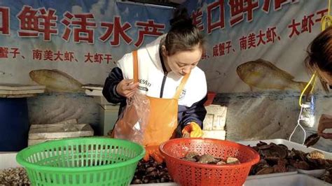 开海后的济南海鲜市场：一大波海鲜节前上市，市民忙抢“鲜”-齐鲁晚报·齐鲁壹点