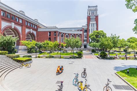 上海华东政法大学教学楼图片素材_免费下载_jpg图片格式_VRF高清图片500497111_摄图网