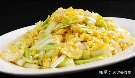 韭黄炒鸡蛋的家常做法，鸡蛋蓬松软嫩，韭黄爽脆不出水，太好吃了 - 知乎