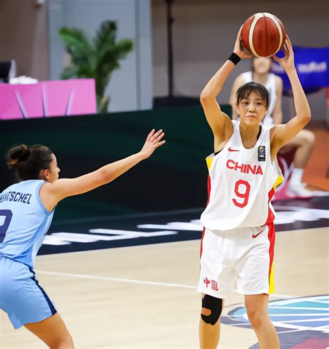 杭州亚运会女篮半决赛，中国女篮半场48-27领先朝鲜女篮……__财经头条