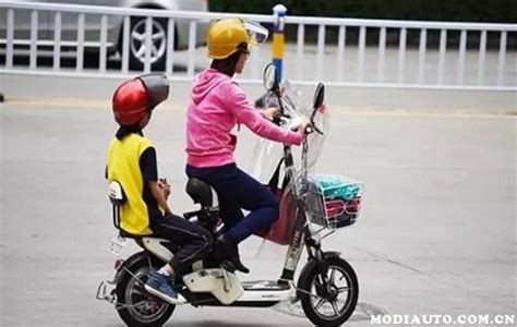 电动自行车可以搭载一名多少岁以下的儿童 - 有车就行