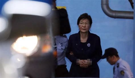 朴槿惠缓刑申请被拒，韩国检方依法执法为啥不以情执法？__凤凰网