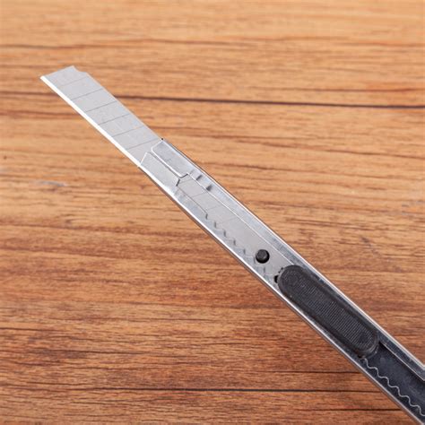 美工刀作为刀具实用代表, 极致锋利、物美价廉和便利性, 工具典范