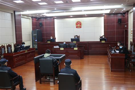 庭审结束后，参与聚众斗殴案的少年为海安市检察院这堂“法庭里的法治课”点赞_江苏检察网