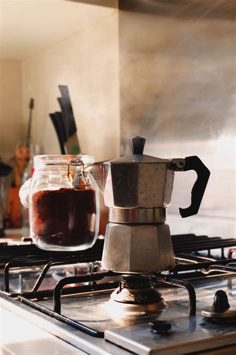 How to Brew Coffee with a Moka Pot | Starbucks