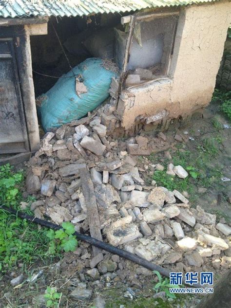 甘肃定西岷县附近发生6.6级左右地震 民房受损坍塌-中新网