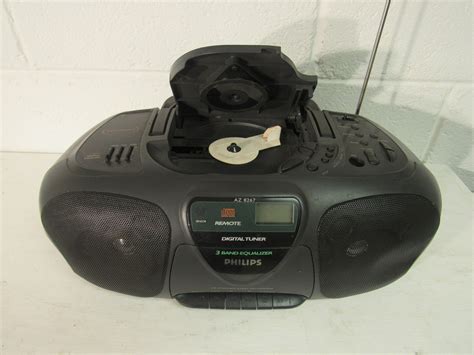 Philips AZ 8267 radio/CD player in what appears to be un used condition ...