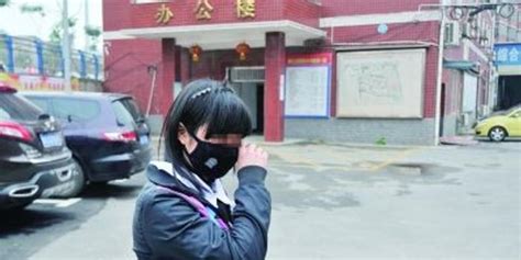 广东工厂发生群体事件 警车遭打砸[图]_资讯_凤凰网
