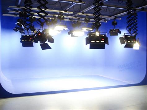 虚拟演播室蓝箱灯光要点|珂玛动态|武汉珂玛影视灯光科技有限公司
