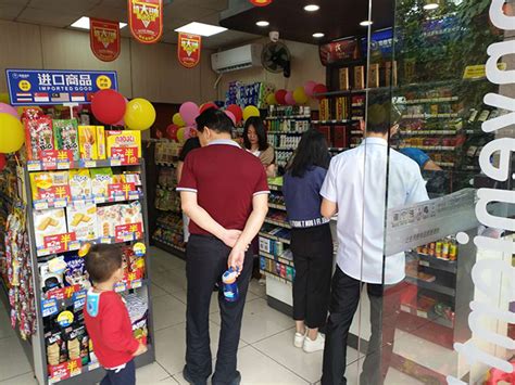 美食林便利店加盟图片_加盟店装修图_91加盟网