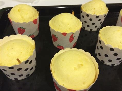 6个简单纸杯蛋糕的烤箱做法 如果不熟练的话比较容易学的方