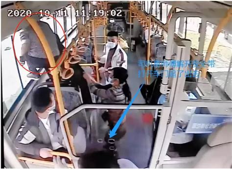 公交司机与乘客发生争执事件不断，网友：公交驾驶座应安装驾驶隔离门_公交车