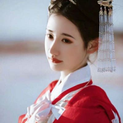 带燕的古风头像女生霸气
