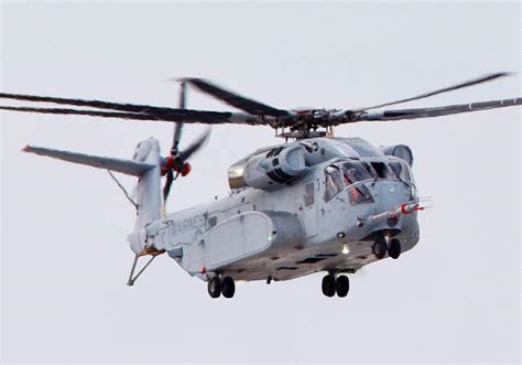 CH-53K种马王上舰测试，美军下一代重型直升机布局稳步迈进__凤凰网