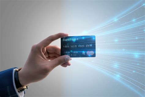 基层网点在推广信用卡业务中面临的挑战和机遇_营销_客户_银行