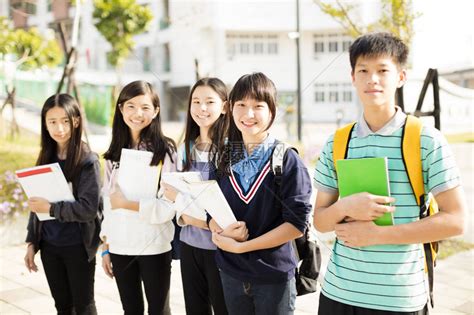 英国拟推青少年社交软件两小时限令手机争夺战迎来政策拐点 青少年社交媒体限令 手机成瘾 英国在线安全法 屏幕时间管理 网络年龄限制 多巴胺成瘾 数字宵禁 儿童网络保护 第1张