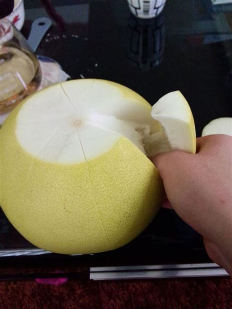 剥柚子皮快捷又简单的方法