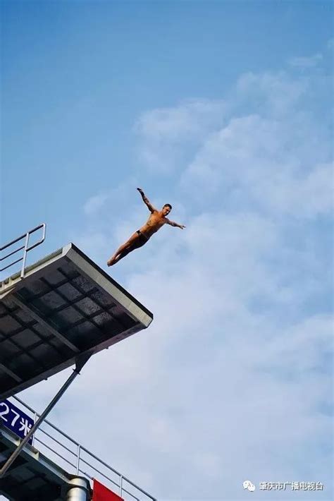 跳水系列赛10米台中国包揽冠亚军_新浪图片