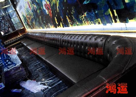 一组酒吧卡座效果图片展示-中国木业网
