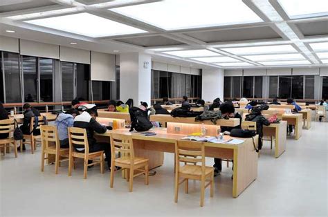 2023昆明理工大学(呈贡校区)-图书馆游玩攻略,主要是景色很美，品质真的没... 【去哪儿攻略】