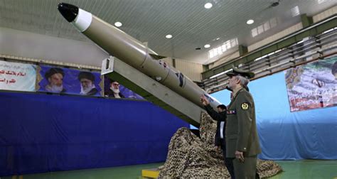 伊朗公开首款自研高超音速导弹“法塔赫”_凤凰网视频_凤凰网