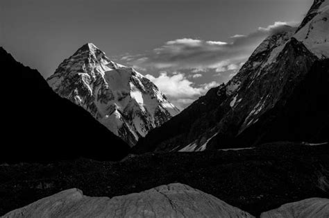 巴基斯坦K2，最顶级的雪山路线，是徒步旅行者的终极梦想|巴基斯坦|乔戈里峰|冰川_新浪新闻