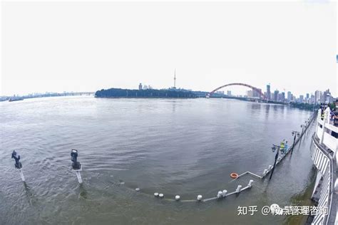 长江多处水位创新低 现“汛期反枯”现象