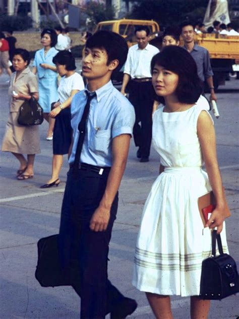 1960年的新加坡，罕见街拍老照片，这才是新加坡的60年代生活