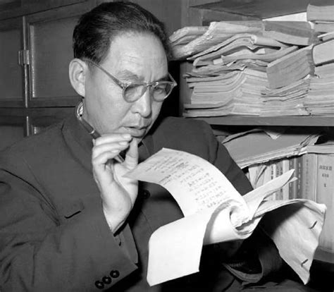 中国当代十大作家：路遥、余光中、陈忠实上榜 - 作家