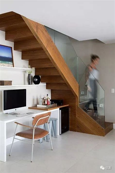 楼梯设计就该这样！这些室内楼梯设计图真实用_合抱木装修网