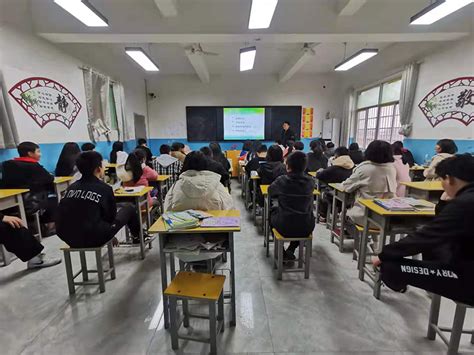 林州市陵阳中学：“开学第一课”为孩子播下红色的种子-大河新闻