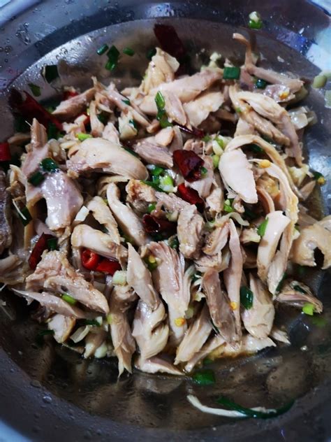 【手撕鸡的做法步骤图，手撕鸡怎么做好吃】上海小码农_下厨房
