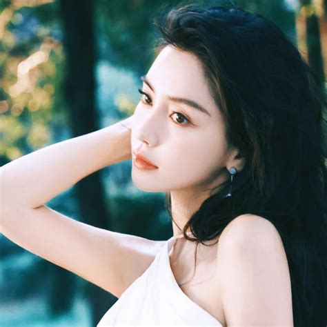 女生温柔系头像成熟