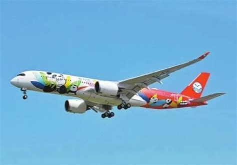 组图： Azul的E195-E2飞机使用了58种颜色进行涂装_图集_中国航空新闻网