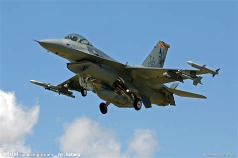 f16战斗机 F16战隼多用途战斗机 带飞行员_飞行器模型下载-摩尔网CGMOL