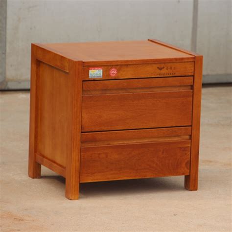 批发北欧实木床头柜橡胶木简约现代储物柜床边柜小型卧室配套家具-阿里巴巴