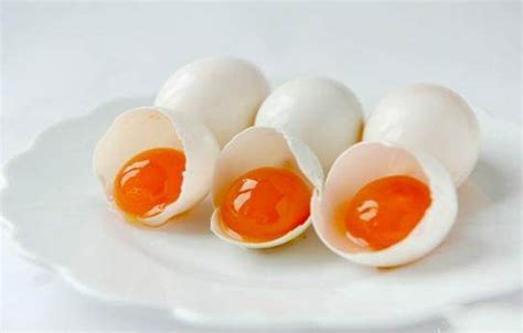 【图】敷脸的鸡蛋能吃吗 科学方法回答你_敷脸_伊秀美容网|yxlady.com