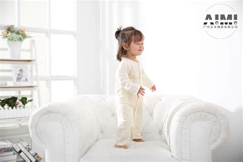 婴儿服装模特拍摄-广州艾米摄影有限公司