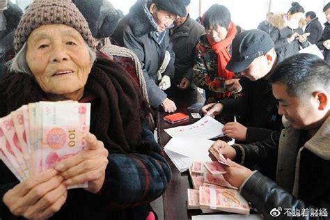 高龄老人有补助 永嘉百岁老人每月补贴800全省最高-新闻中心-温州网