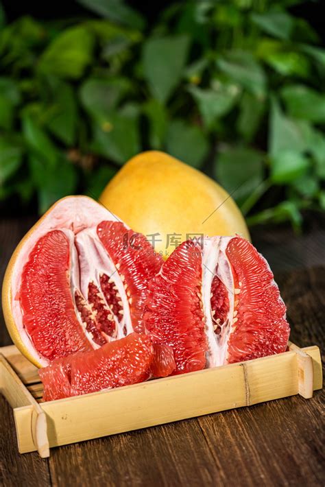新鲜水果红柚高清摄影大图-千库网